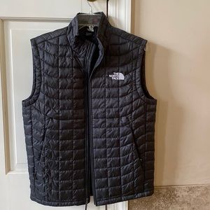North Face men’s Thermoball Eco vest